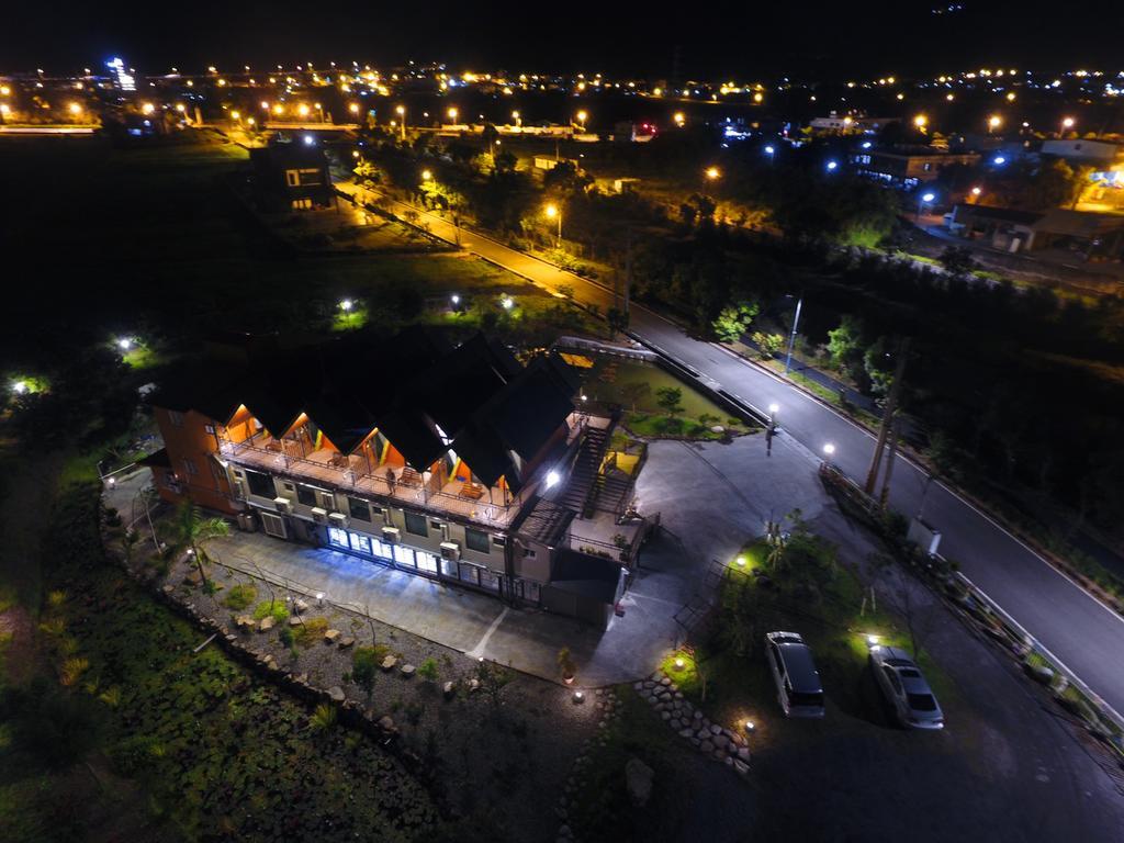 Artisan Hostel Toucheng Exterior foto
